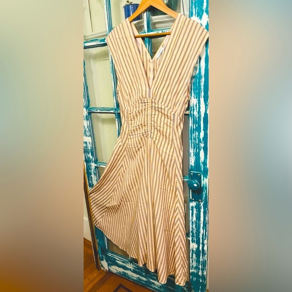 BNWT Cream SANDRO PARIS DRESS SIZE 42! - Picture 6 of 8